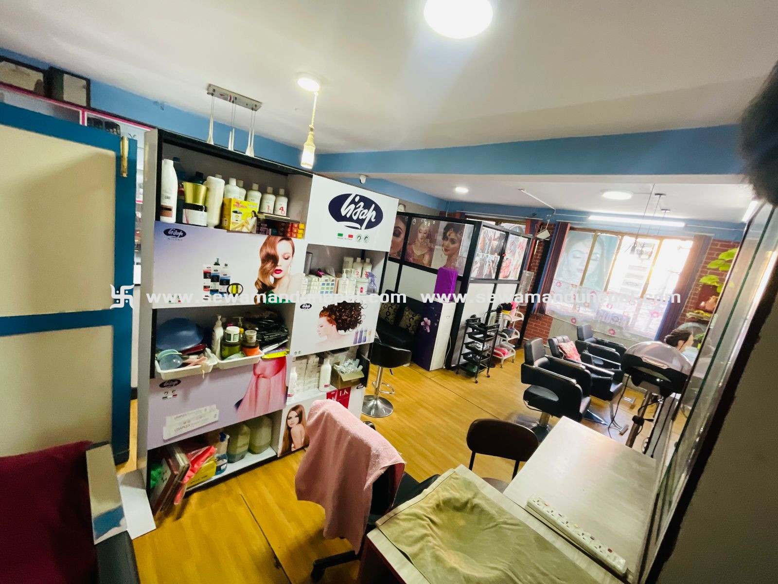 Beauty Parlour on sale at old Baneshwor chowk